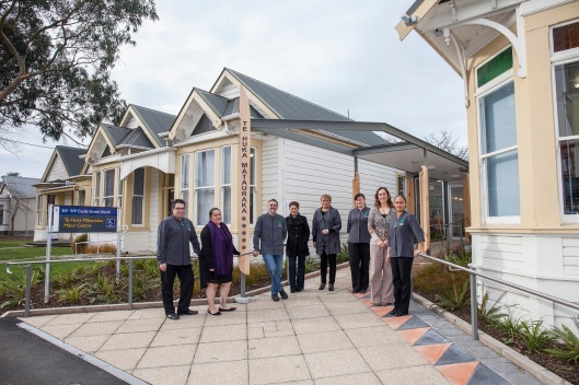 Staff outside the Maori Centre in 2014. Image courtesy of University of Otago Marketing and Communications.