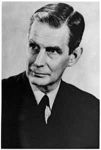 Robert Aitken, Otago's first vice-chancellor (1948-1953). Image courtesy of Hocken Collections, John McIndoe Limited archives, MS-3247/584, S11-532e.